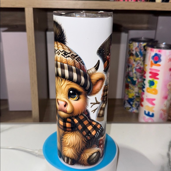 20oz Christmas Highland Cow Tumbler - Picture 5 of 6